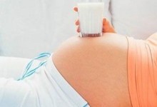 Tại sao mẹ bầu nên uống sữa?